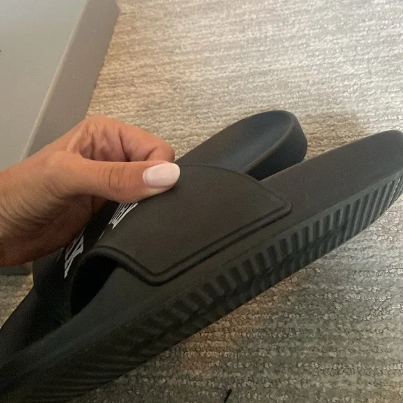 Balenciaga New York Pool slides womens Eur 40 size 9/10 black color - Picture 5 of 9